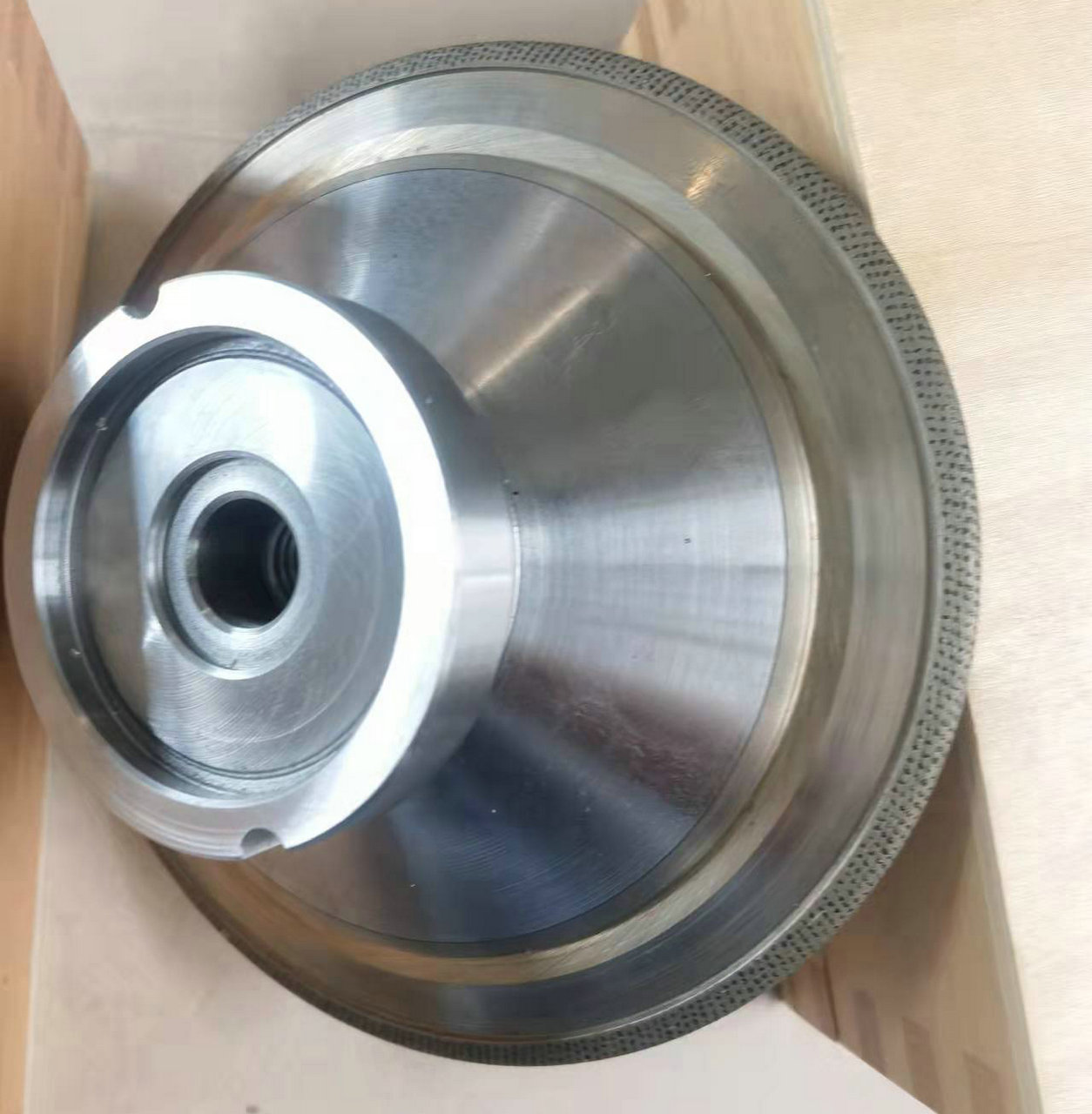 仿形修磨金刚滚轮