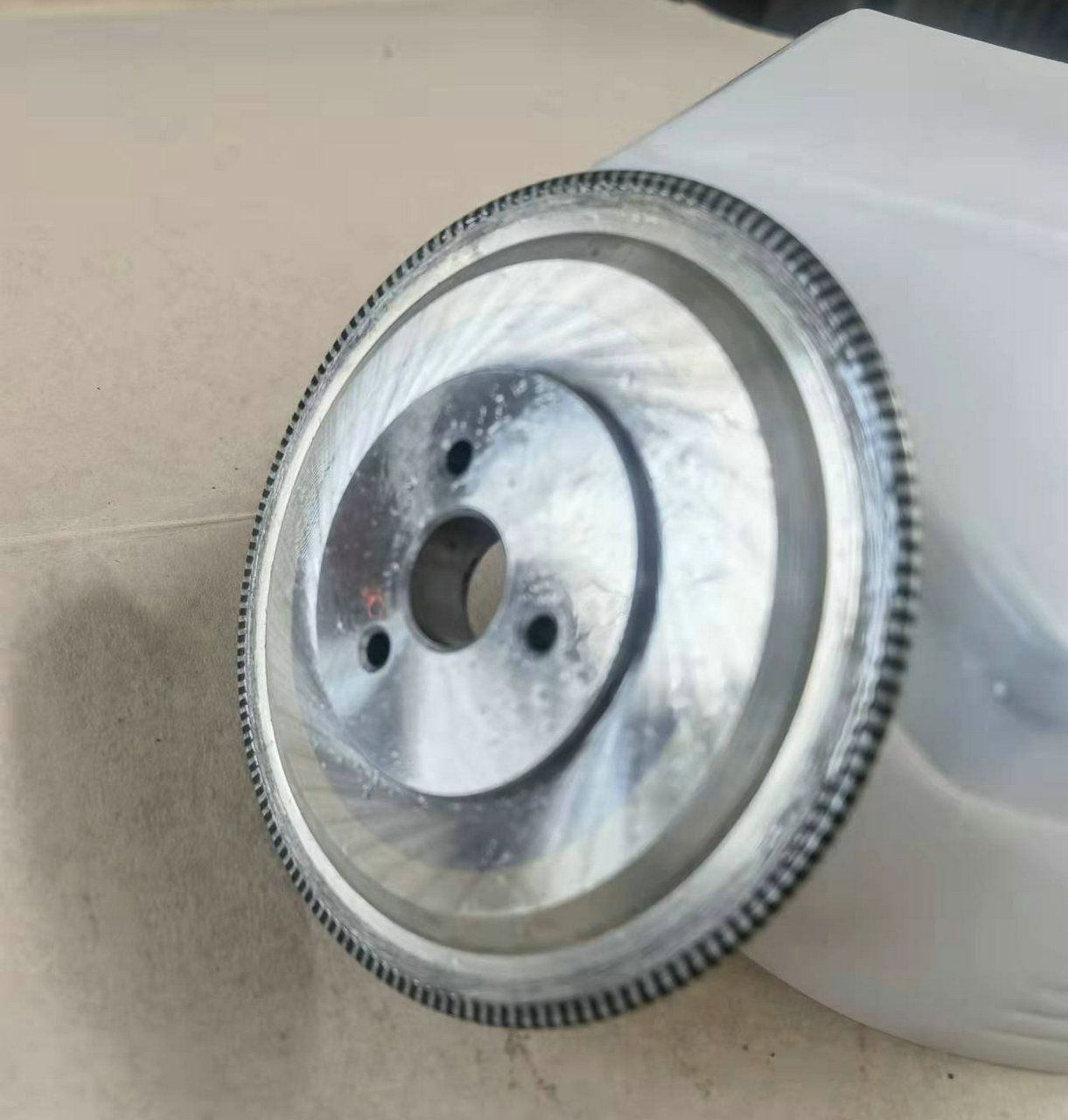 仿形修磨金刚滚轮